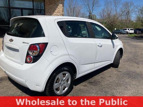 Summit White 2016 Chevrolet Sonic LS