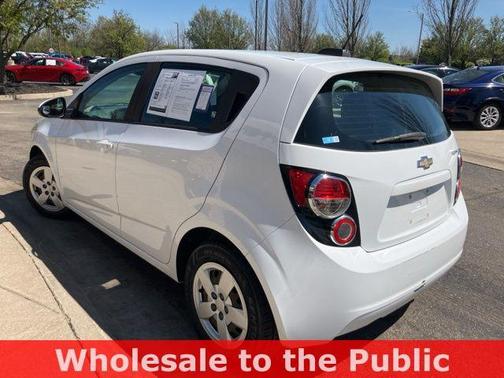 Summit White 2016 Chevrolet Sonic LS