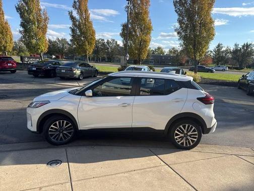 2023 Nissan Kicks SV