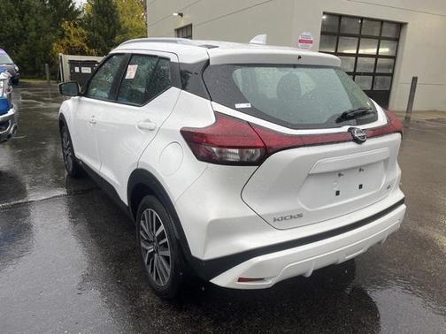 2023 Nissan Kicks SV