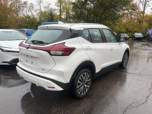 2023 Nissan Kicks SV