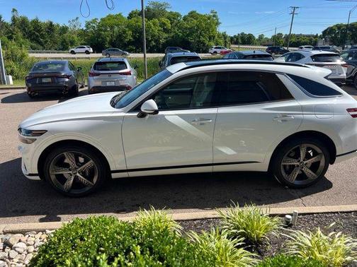 Alta White 2025 Genesis GV70 3.5T AWD Sport