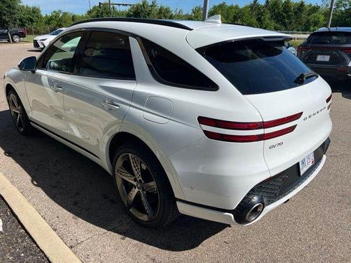 Alta White 2025 Genesis GV70 3.5T AWD Sport