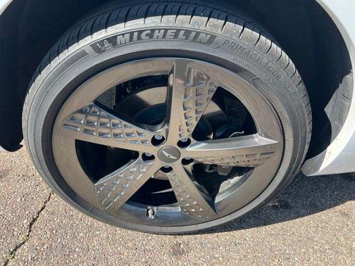 Alta White 2025 Genesis GV70 3.5T AWD Sport