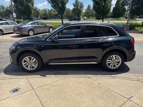 2022 Audi Q5 45 S line quattro Premium