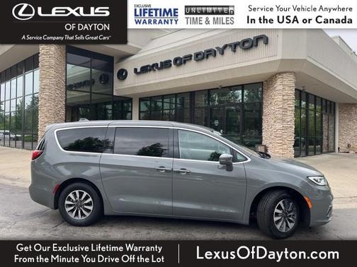 2022 Chrysler Pacifica Hybrid Touring L