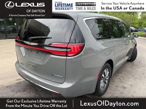 2022 Chrysler Pacifica Hybrid Touring L