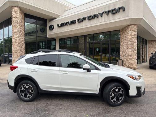 Crystal White Pearl 2019 Subaru Crosstrek 2.0i Premium