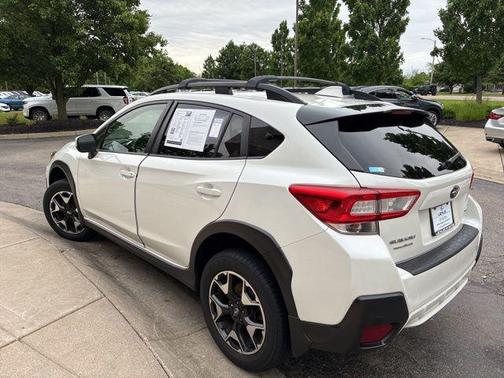 Crystal White Pearl 2019 Subaru Crosstrek 2.0i Premium