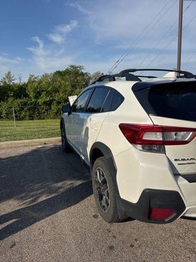 Crystal White Pearl 2019 Subaru Crosstrek 2.0i Premium