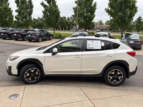 Crystal White Pearl 2019 Subaru Crosstrek 2.0i Premium