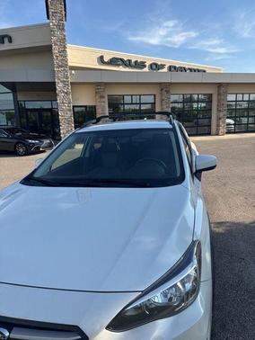 Crystal White Pearl 2019 Subaru Crosstrek 2.0i Premium