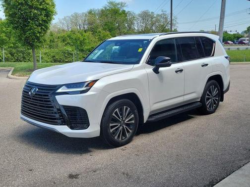 Eminent White Pearl 2026 Lexus LX 600 Premium