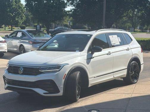 2023 Volkswagen Tiguan 2.0T SE R-Line Black 4MOTION