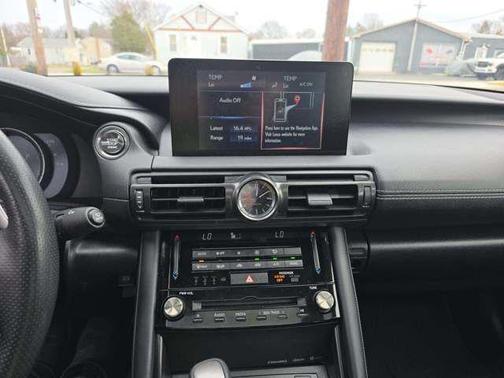 Infrared 2024 Lexus IS 350 Base