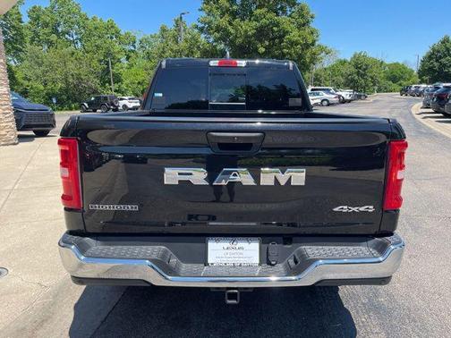 Diamond Black Crystal Pearlcoat 2025 RAM 1500 Big Horn/Lone Star