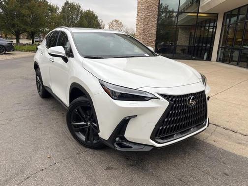 2024 Lexus NX 450h+ Luxury