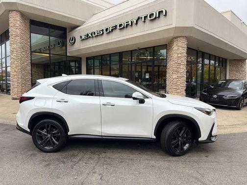2024 Lexus NX 450h+ Luxury