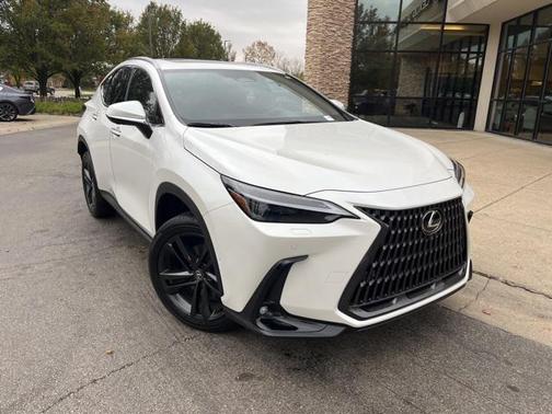 2024 Lexus NX 450h+ Luxury