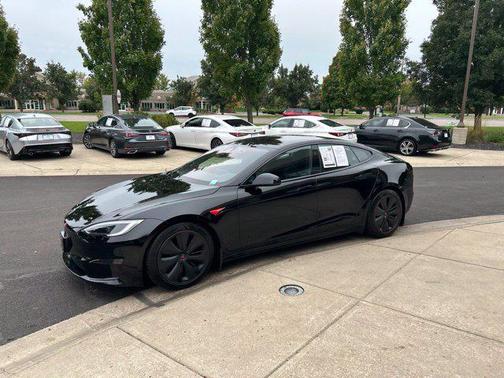 Solid Black 2022 Tesla Model S Plaid