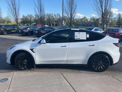 2022 Tesla Model Y Performance Dual Motor All-Wheel Drive