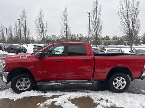 2024 RAM 2500 Big Horn Crew Cab 4x4 6'4' Box