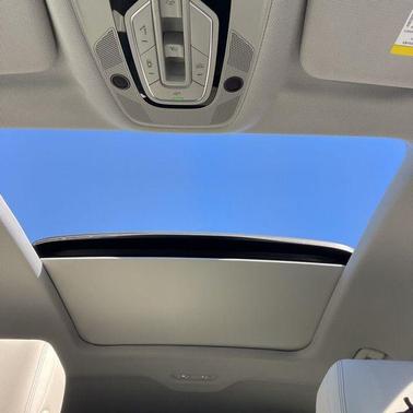 2024 Audi Q8 e-tron Premium Plus