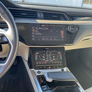 2024 Audi Q8 e-tron Premium Plus