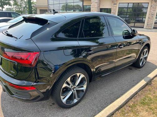 Mythos Black Metallic 2023 Audi Q5 45 S line Premium Plus