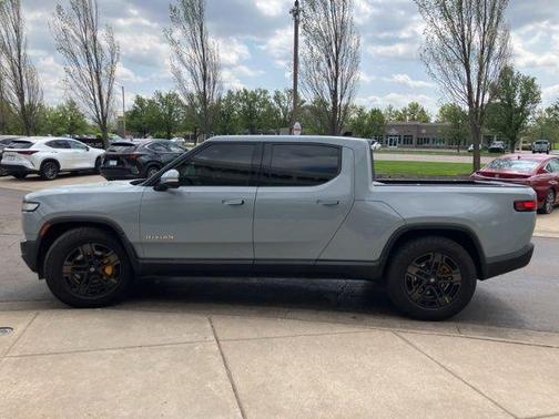 2022 Rivian R1T Adventure