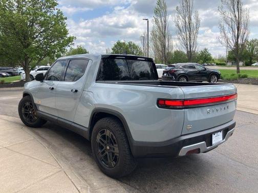 2022 Rivian R1T Adventure