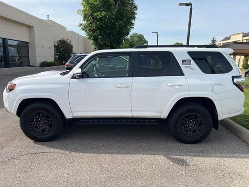 Super White 2019 Toyota 4Runner TRD Off Road Premium