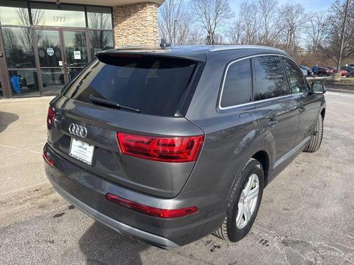 2019 Audi Q7 45 Premium Plus