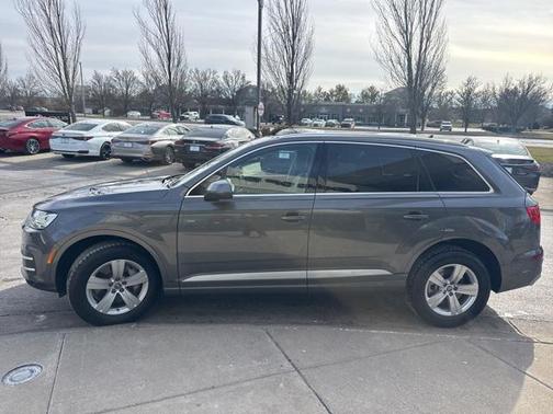 2019 Audi Q7 45 Premium Plus