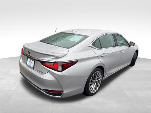 Silver Lining Metallic 2021 Lexus ES 300h Luxury