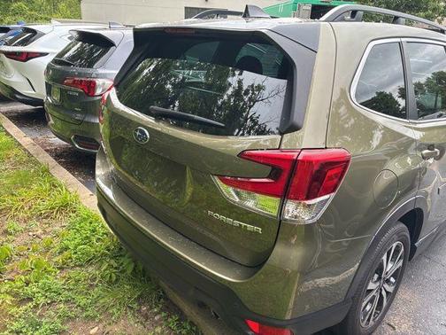 Autumn Green Metallic 2024 Subaru Forester Limited