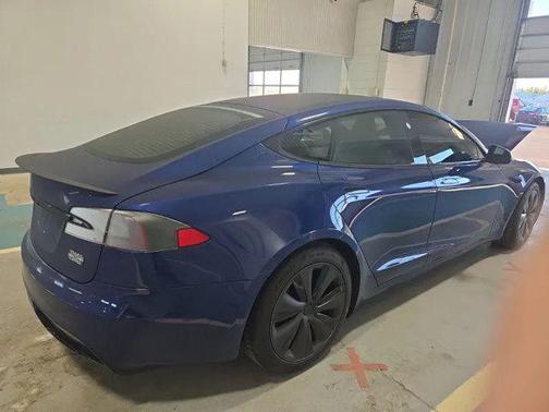 2022 Tesla Model S Plaid