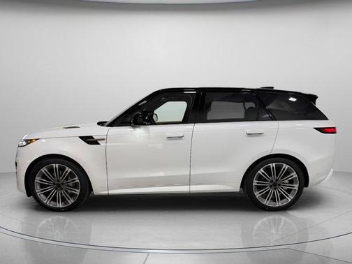 2026 Land Rover Range Rover Sport 5.0 Supercharged Dynamic