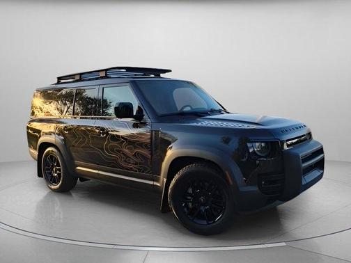 2023 Land Rover Defender SE