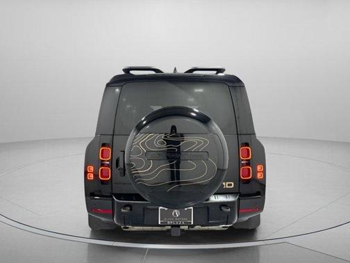 2023 Land Rover Defender SE