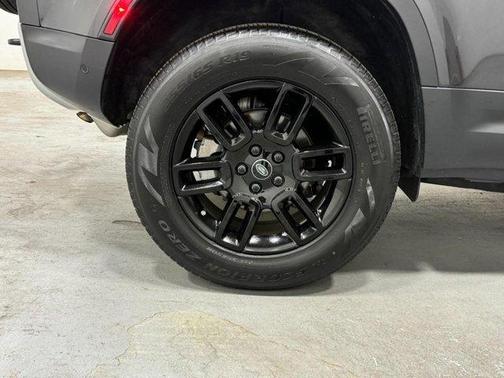 2024 Land Rover Defender P300