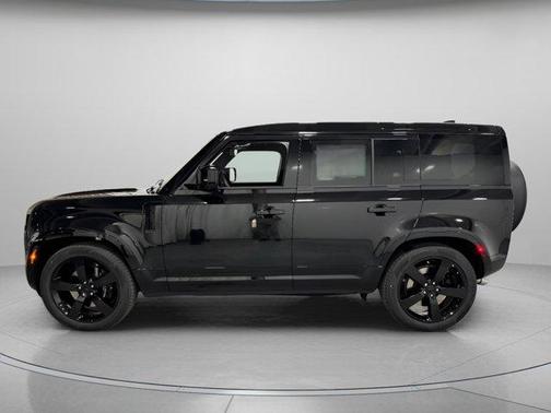 2026 Land Rover Defender P525 V8