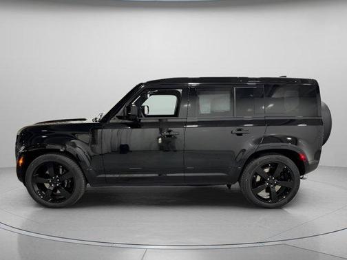 2026 Land Rover Defender 