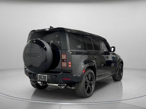 2026 Land Rover Defender 