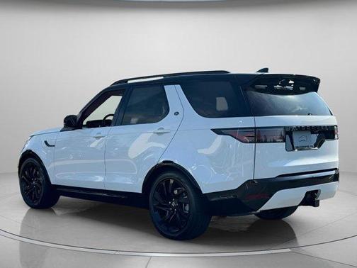 2025 Land Rover Discovery P300 Dynamic SE