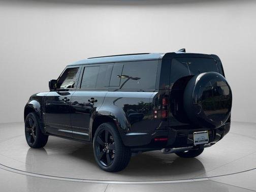 2025 Land Rover Defender P400 X-Dynamic SE