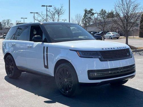 2025 Land Rover Range Rover P530 SE
