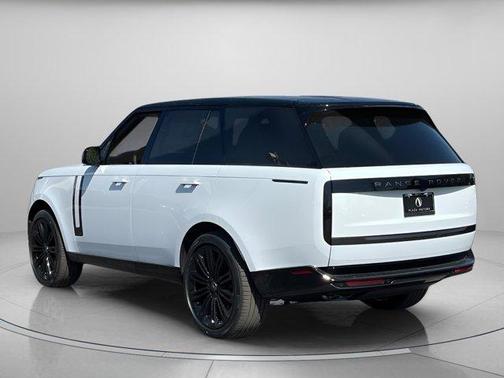 2025 Land Rover Range Rover P530 SE
