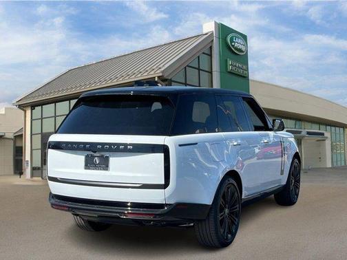 2025 Land Rover Range Rover P530 SE