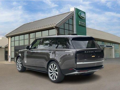 2025 Land Rover Range Rover AUTOBIOGRAPHY